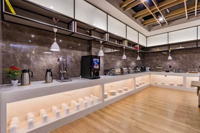 Gya Jiaxing Haiyan County Changan Road Lishi Plaza