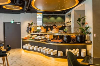 Q21 Hotel