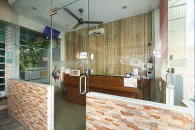 Gurney Inn by ZUZU