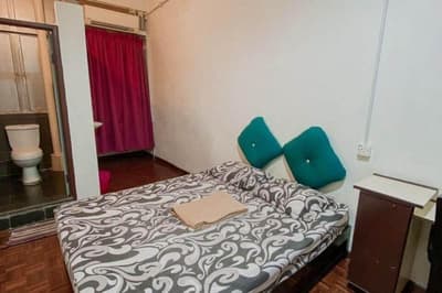 SK Budget Hotel by ZUZU