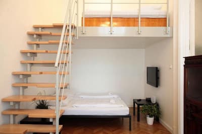 Maverick Apartments & Vintage Doubles