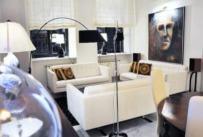 MONDRIAN Luxury Suites&Apartments OldTown MarketSq