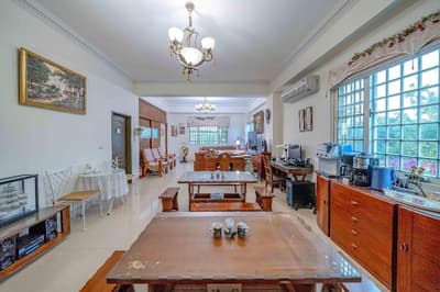 Evergreen Garden Home