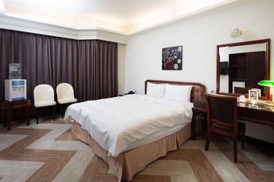 Peach Hotel