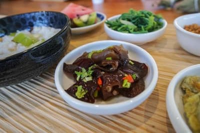 Xi Tou in Sunny Day Inn