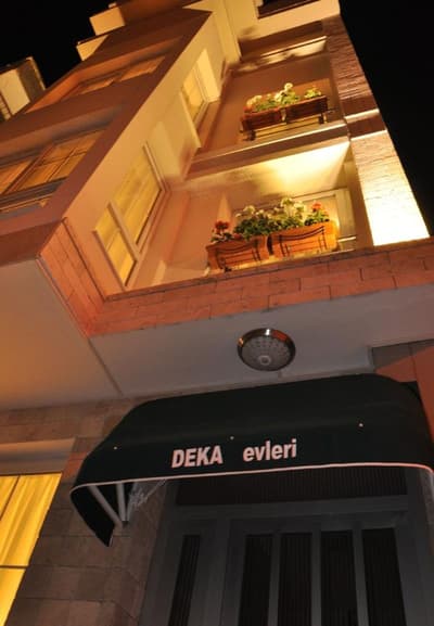 Deka Evleri