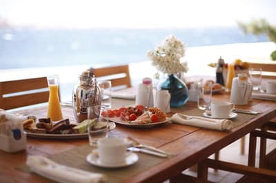 Belvedere Waterfront Villa & Suites