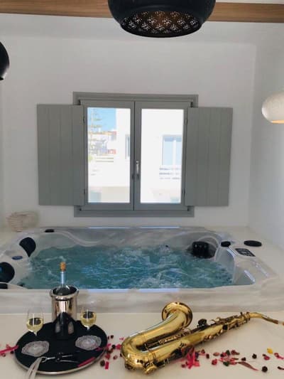 Quartano Luxury Cycladic Residence