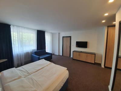 Premium Crown Suites
