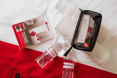 Formerly RedDoorz Manhattan Times Square Medan 2