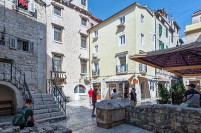 Split Palace Luxury Retreat