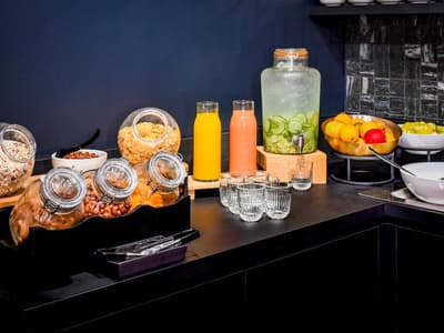 Tribe Paris La Defense Esplanade