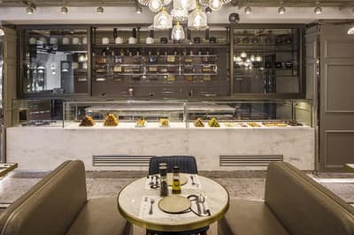 Stayso The House Hotel