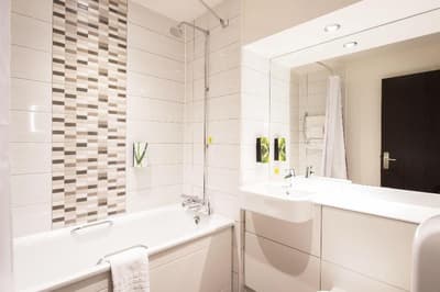 Premier Inn Farnborough Town Centre