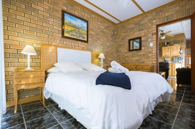 Gariep Dam SunRose Group of Guest Houses