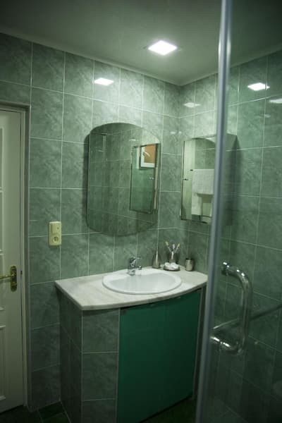 Hin Yerevantsi Hotel