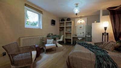 The Rooms Bed & Breakfast