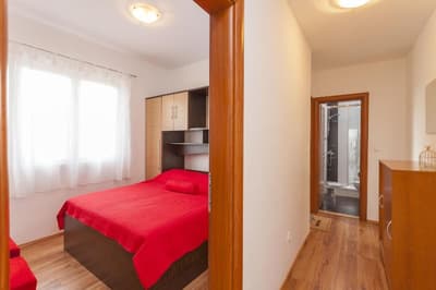 Apartments & Rooms Alagic