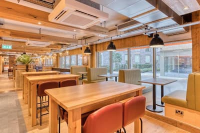 Premier Inn London Southwark - Southwark Station