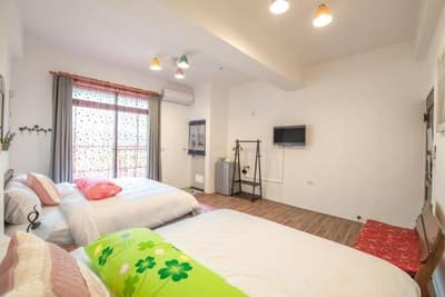 Traditional Arts Country Inn