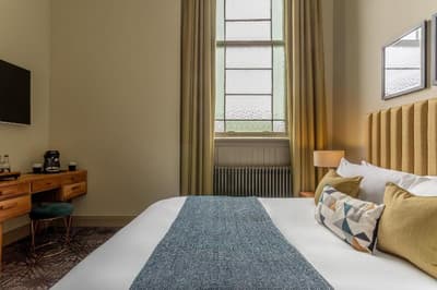 Riva Boutique Hotel & Restaurant