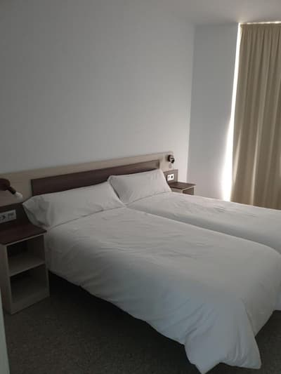 Mesa N Hostal La Cabaa A