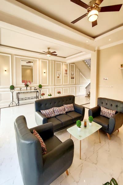 Green Forest Hotel by ZUZU