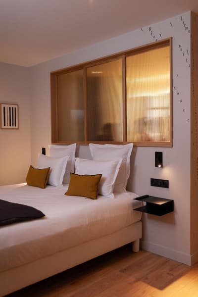 Tinah Champs Elysa Es