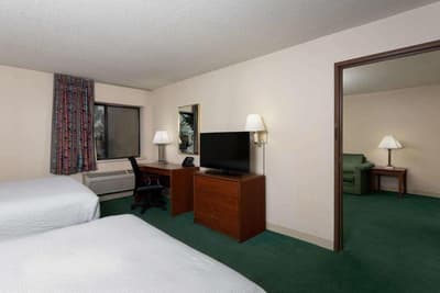 Norwood Inn Suites Indianapolis