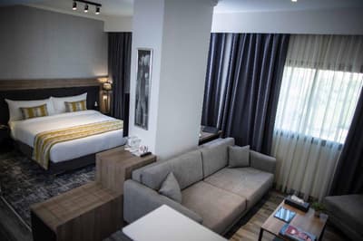 Hotel De Ville, Beirut