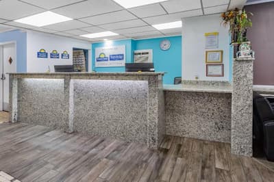 Travelodge By Wyndham Livonia - Detroit