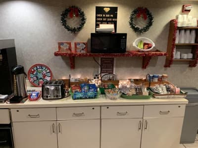 New Martinsville Inn