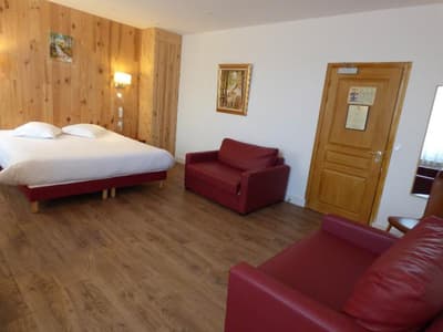 Logis Hotel Le Chalet De La Foret