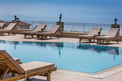 Diana Suites Trapezaki
