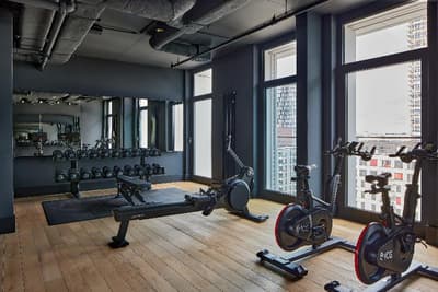 Locke at East Side Gallery, Friedrichshain