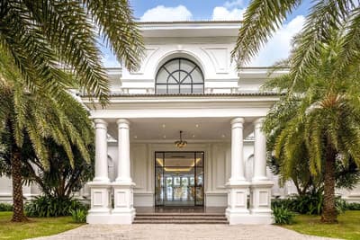 Melia Vinpearl Cam Ranh Beach Resort