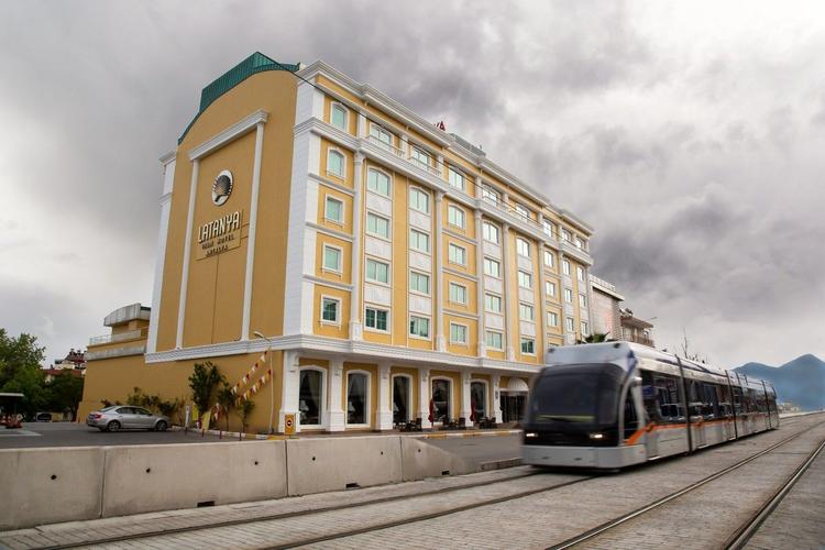 Latanya Palm Hotel