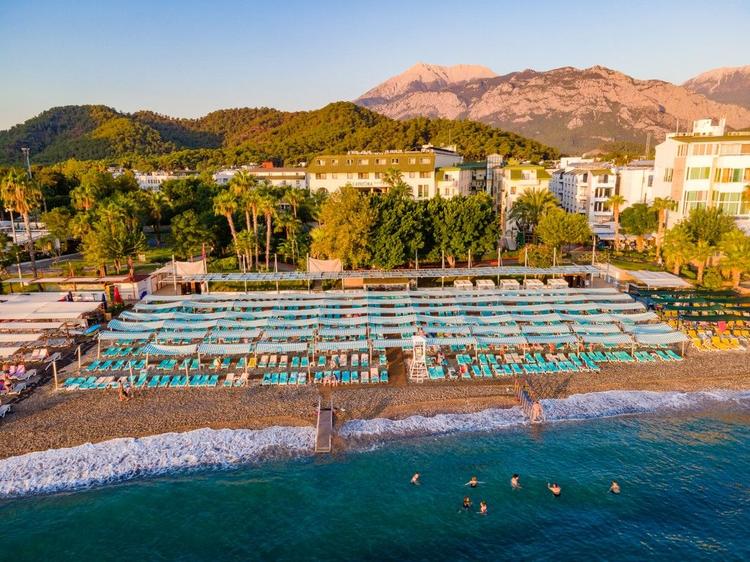Lancora Beach Hotel