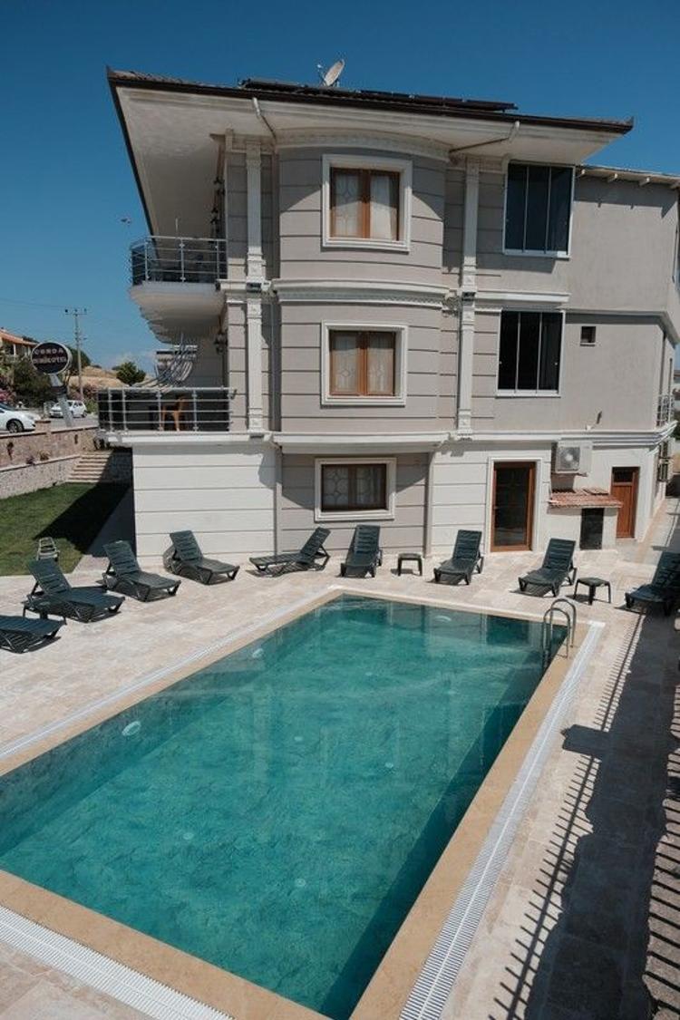 Cunda Demir Otel