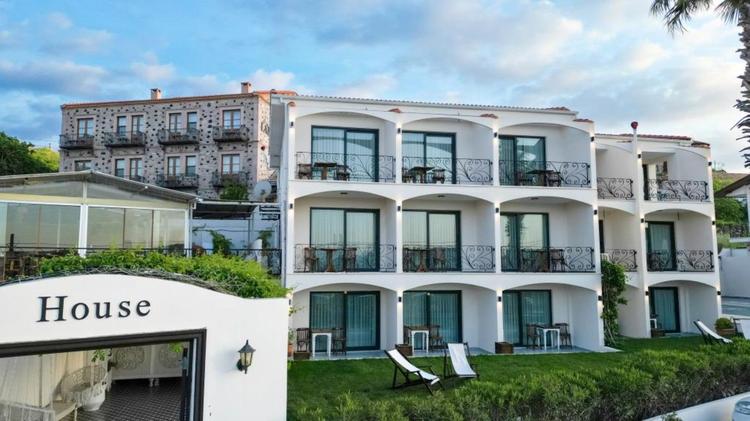 Cunda House Küçük Otel