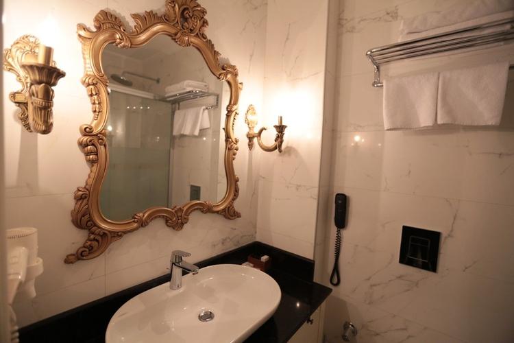 Grand Hitit Hotel