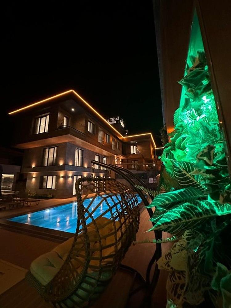 La Miel Suites