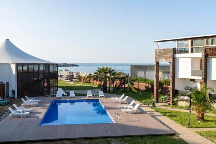 Mad Sea Beach Hotel