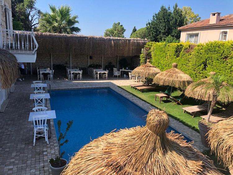Alaçatı Roka Taş Otel