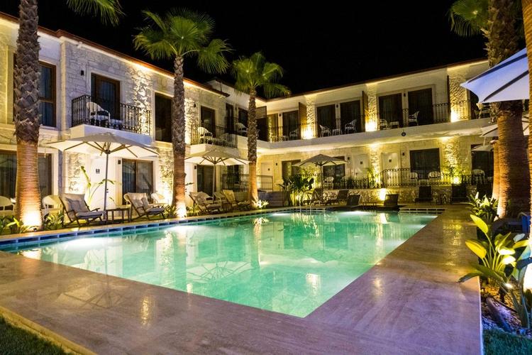 İcarus Otel