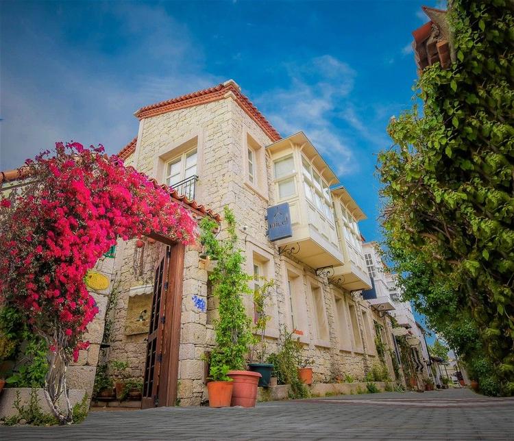 Micel Alaçatı Butik Otel