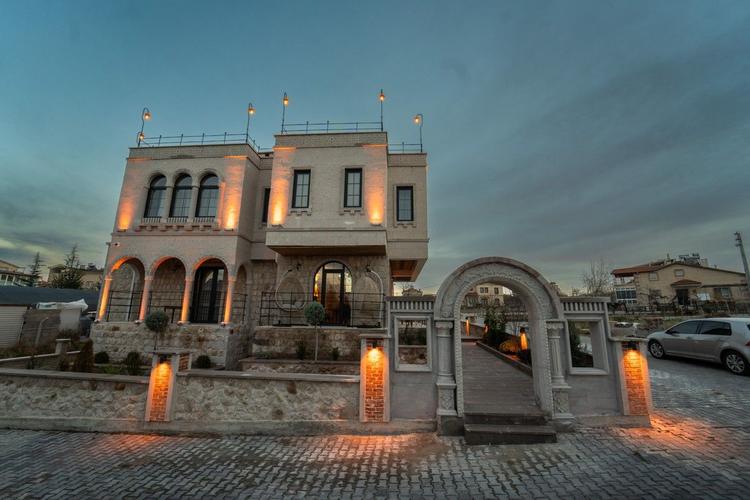 Alin Stone House