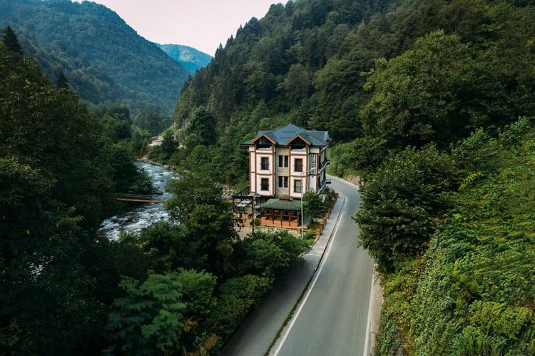 Elwood Hotel