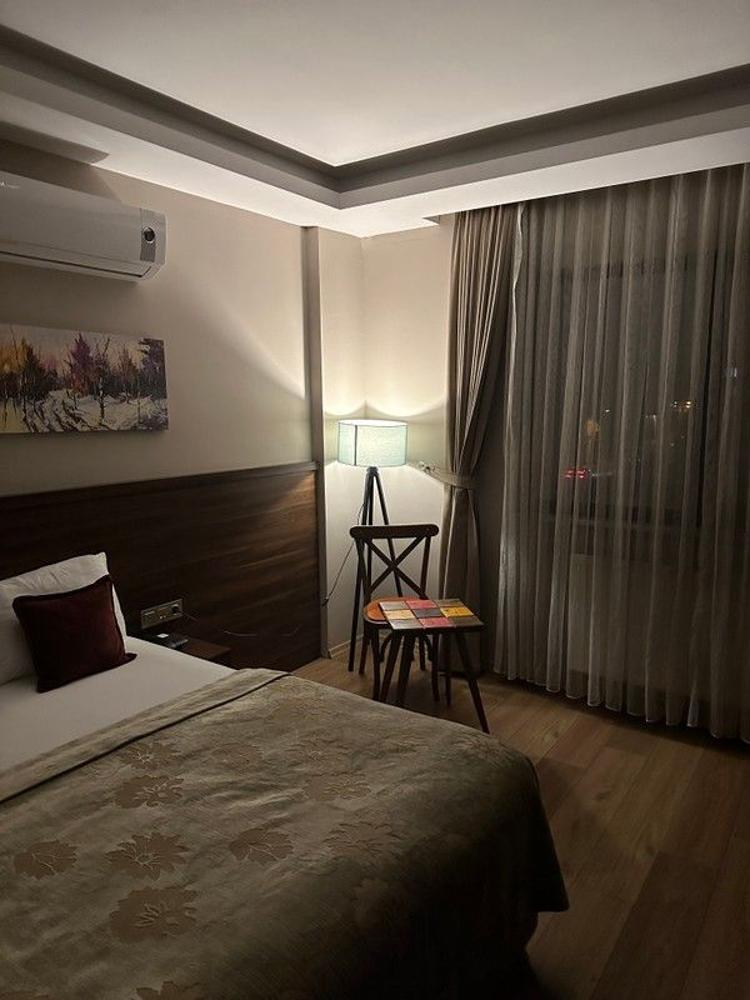 Grand Delux Hotel