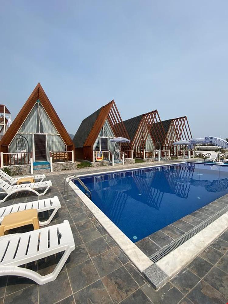 Bu Bungalow Hotel